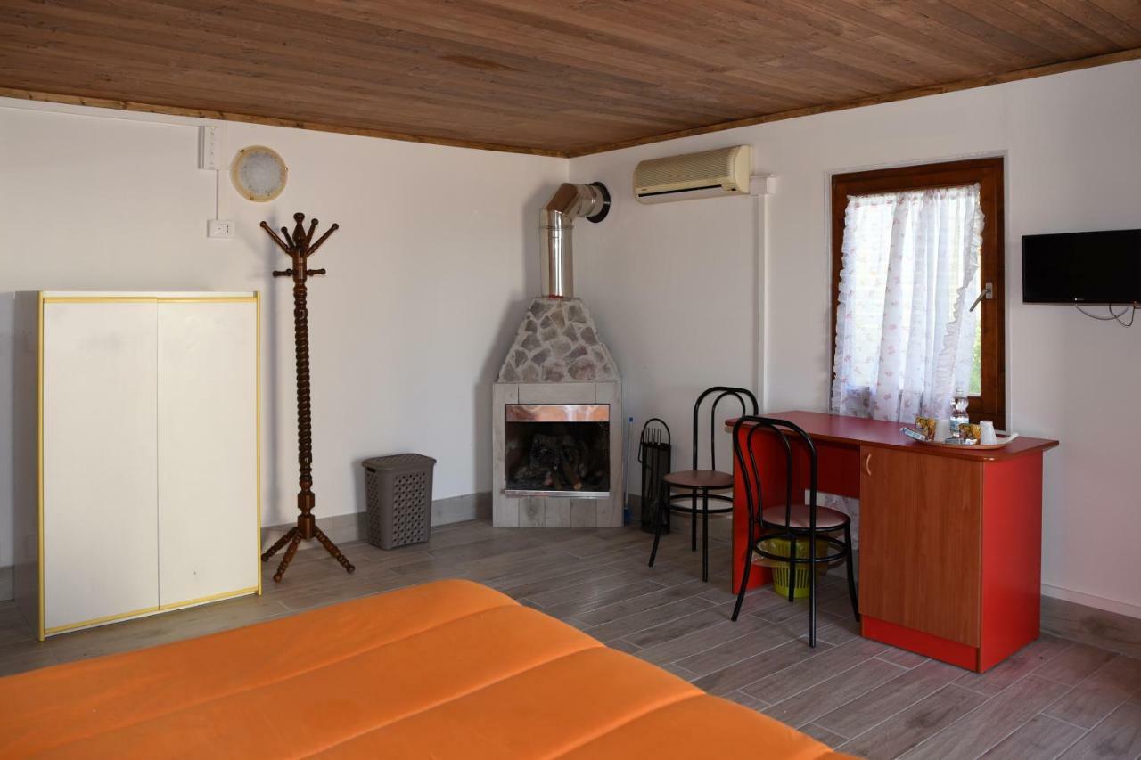B&B Sentiero Romantico Еболі Екстер'єр фото